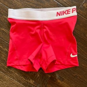 Nike Pro Booty Short